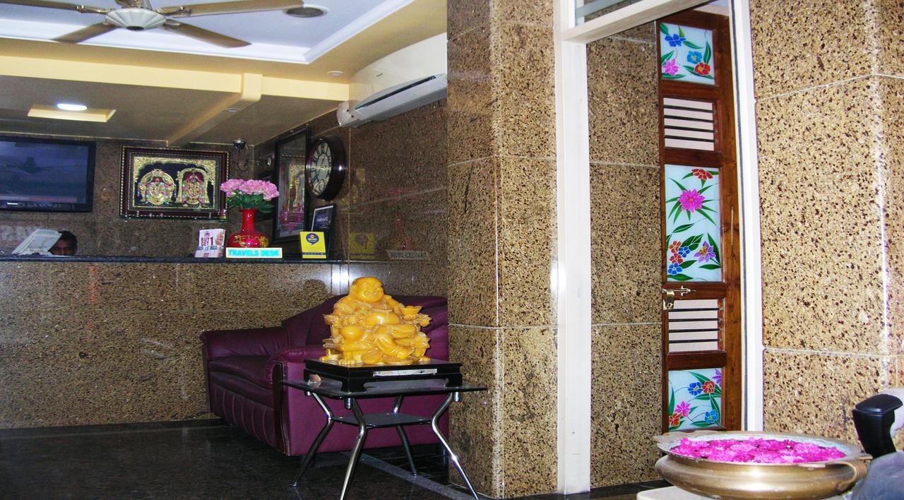 Athidhi Residency Hotell Tirupati Exteriör bild
