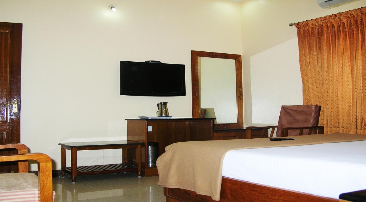Athidhi Residency Hotell Tirupati Exteriör bild