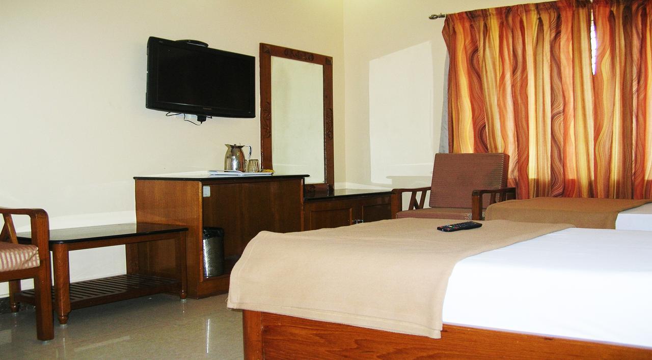 Athidhi Residency Hotell Tirupati Exteriör bild